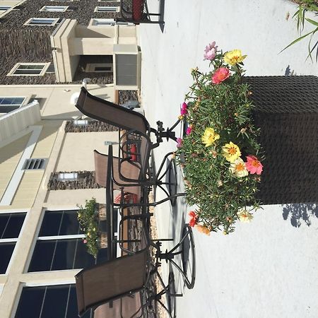 Grandstay Hotel & Suites Mount Horeb - Madison Екстериор снимка