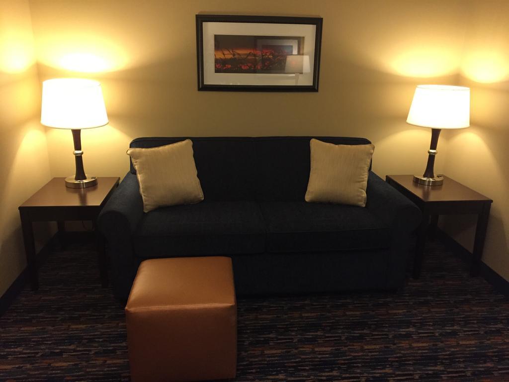 Grandstay Hotel & Suites Mount Horeb - Madison Стая снимка