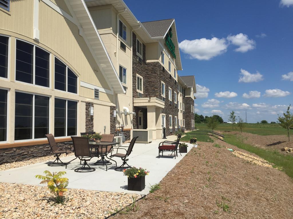 Grandstay Hotel & Suites Mount Horeb - Madison Екстериор снимка