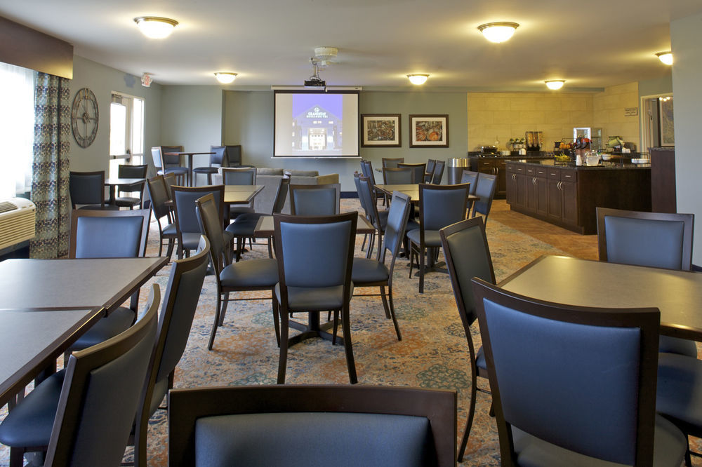 Grandstay Hotel & Suites Mount Horeb - Madison Екстериор снимка