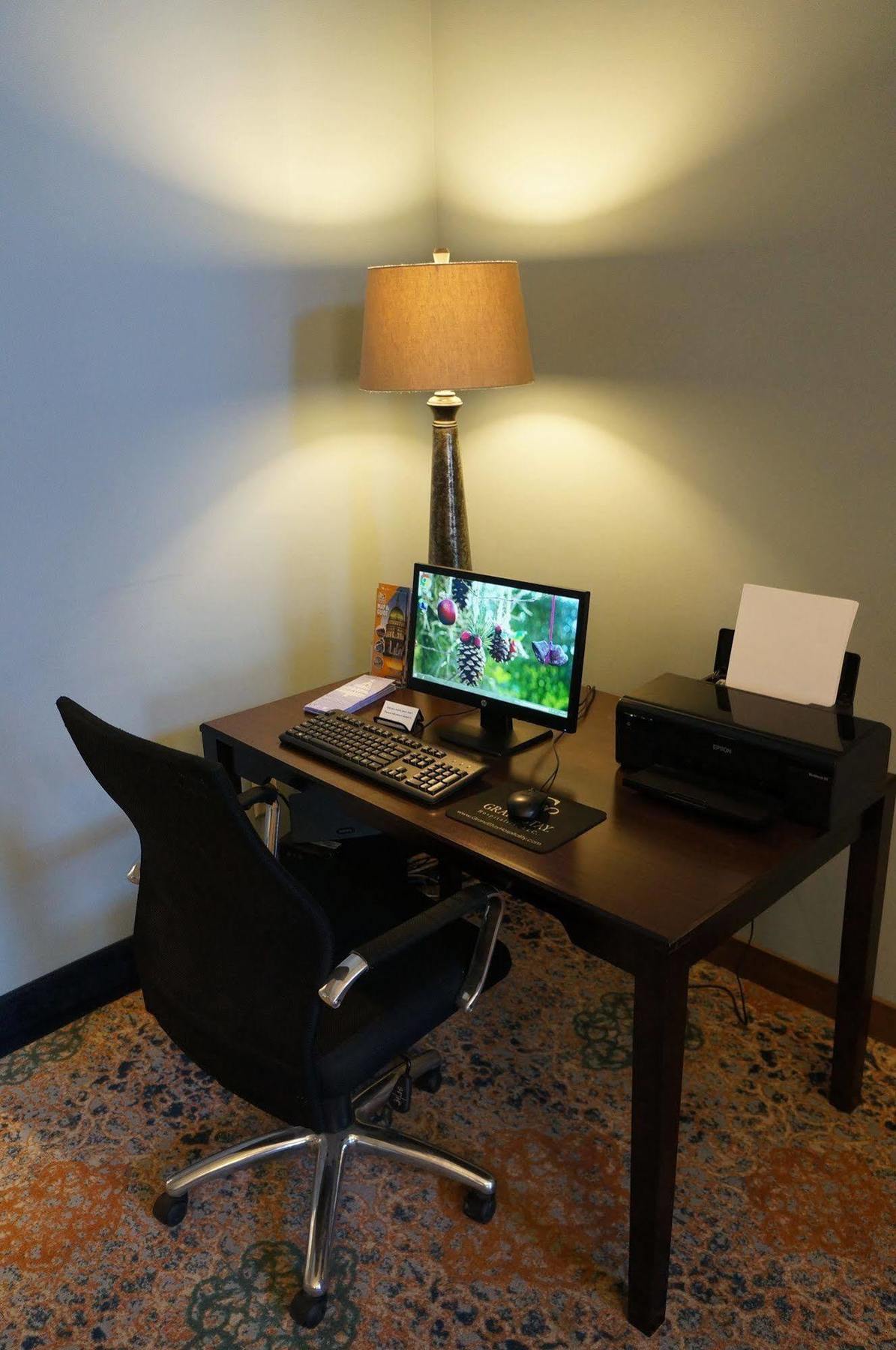 Grandstay Hotel & Suites Mount Horeb - Madison Екстериор снимка